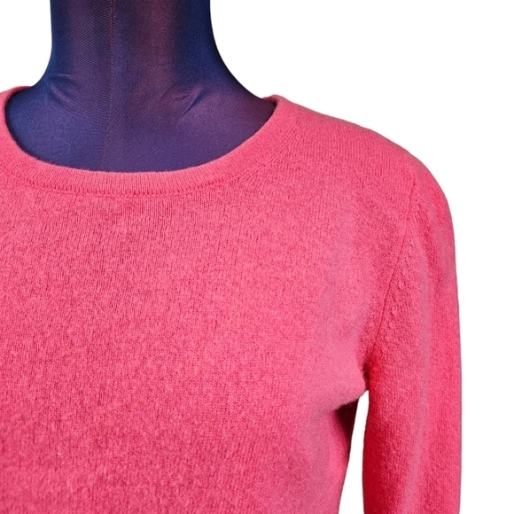 Preswick & Moore Hot Pink 100% Cashmere Round Neck Sweater Size Medium Women's - Picture 2 of 8